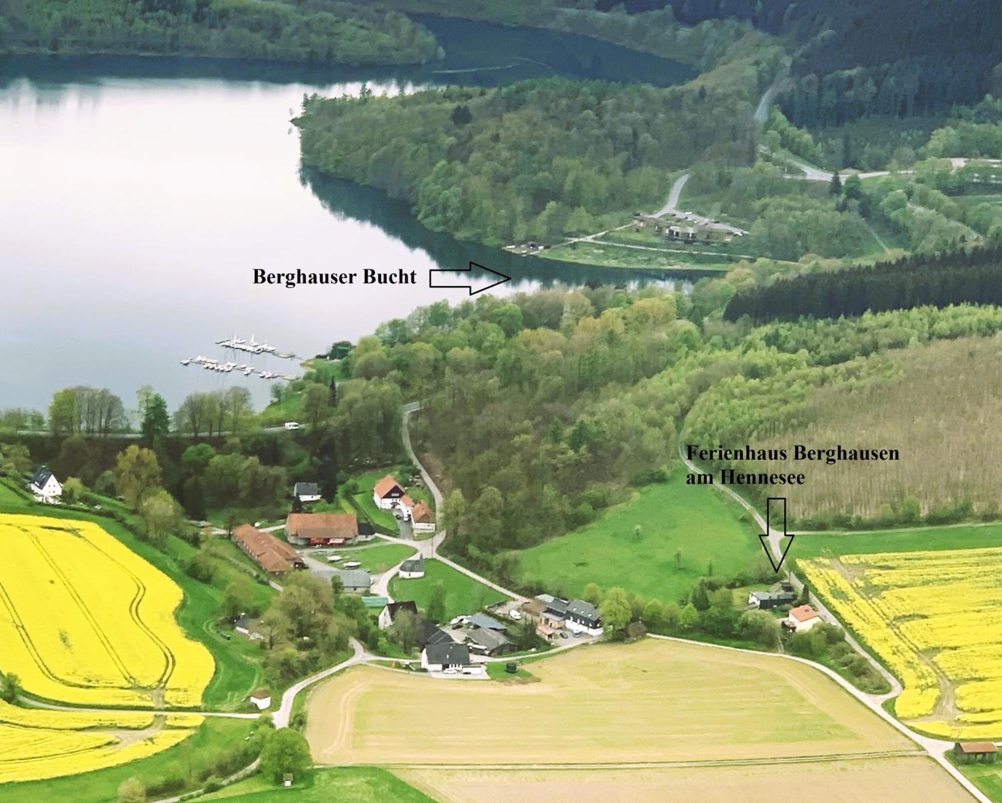 Ferienhaus Berghausen Am Hennesee Meschede Exterior photo